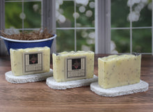 Load image into Gallery viewer, Lemongrass & poppyseed soap