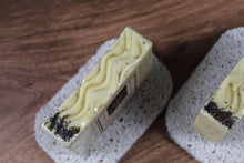 Load image into Gallery viewer, Lemongrass & poppyseed soap
