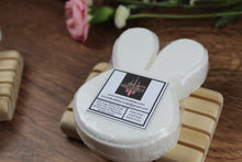 Load image into Gallery viewer, Bunny Bath bomb - 5.5 oz - Fairy Dust Scent