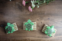 Load image into Gallery viewer, Bath bomb - 3.5 oz - Sea Turtle