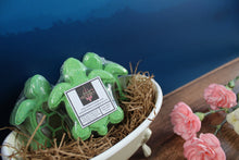 Load image into Gallery viewer, Bath bomb - 3.5 oz - Sea Turtle