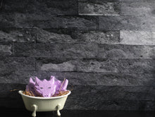 Load image into Gallery viewer, Bath bomb - 4 oz - Dragon head