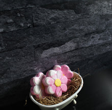 Load image into Gallery viewer, Bath bomb - 4.5 oz - Flower