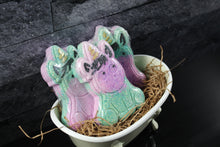 Load image into Gallery viewer, Bath bomb - 4.5 oz - Baby Unicorn