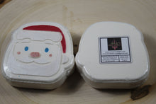 Load image into Gallery viewer, Bath bomb - 5.25 oz - Santa
