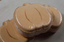 Load image into Gallery viewer, Bath bomb - 5 oz - pumpkin