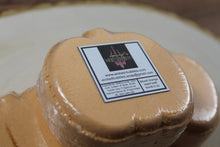 Load image into Gallery viewer, Bath bomb - 5 oz - pumpkin
