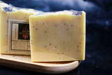 Load image into Gallery viewer, Lemongrass & poppyseed soap