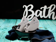 Load image into Gallery viewer, Shark Bath bomb - 4.5 oz - Bite me! Scent