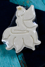Load image into Gallery viewer, Bath bomb - 4.25 oz - Fairy