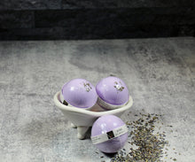 Load image into Gallery viewer, Bath bomb - 5.5 oz - Lavender