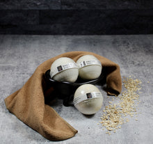Load image into Gallery viewer, Bath bomb - 5.5 oz - Oatmeal & Honey
