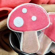 Load image into Gallery viewer, Bath bomb - 4.75 oz - Mushroom