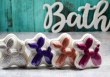 Load image into Gallery viewer, Balloon dog Bath bomb