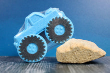 Load image into Gallery viewer, Monster Truck Bath bomb - 4.5 oz - Monkey farts Scent