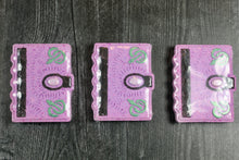 Load image into Gallery viewer, Bath bomb - 5 oz - Spell Book