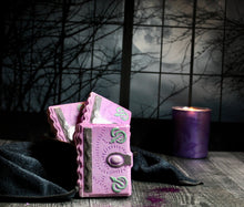 Load image into Gallery viewer, Bath bomb - 5 oz - Spell Book