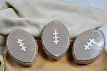 Load image into Gallery viewer, Bath bomb - 4.5 oz - Football