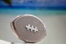 Load image into Gallery viewer, Bath bomb - 4.5 oz - Football