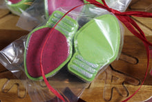 Load image into Gallery viewer, Bath bomb - 5.2 oz - Christmas Tree Lights