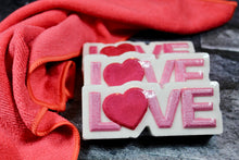 Load image into Gallery viewer, Bath bomb - 5 oz - LOVE