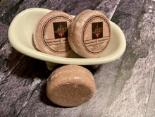 Load image into Gallery viewer, Shampoo bar - Honey Almond