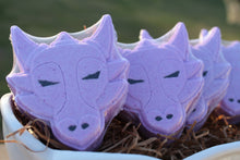 Load image into Gallery viewer, Bath bomb - 4 oz - Dragon head