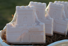 Load image into Gallery viewer, Bath bomb - 4.5 oz - Sand Castle