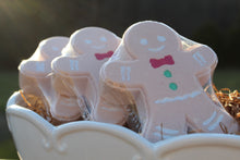 Load image into Gallery viewer, Bath bomb - 6 oz - Gingerbread