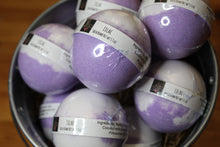 Load image into Gallery viewer, Bath bomb - 5.5 oz - Lilac