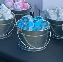 Load image into Gallery viewer, Monster Truck Bath bomb - 4.5 oz - Monkey farts Scent