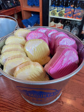 Load image into Gallery viewer, Beer Mug Bath bomb - 4.5 oz