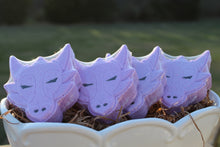 Load image into Gallery viewer, Bath bomb - 4 oz - Dragon head