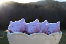 Load image into Gallery viewer, Bath bomb - 4 oz - Dragon head