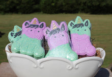 Load image into Gallery viewer, Bath bomb - 4.5 oz - Baby Unicorn