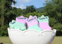 Load image into Gallery viewer, Bath bomb - 4.5 oz - Baby Unicorn