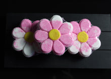 Load image into Gallery viewer, Bath bomb - 4.5 oz - Flower
