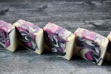 Load image into Gallery viewer, Black Raspberry &amp; Vanilla handmade soap
