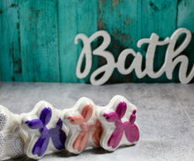 Load image into Gallery viewer, Balloon dog Bath bomb
