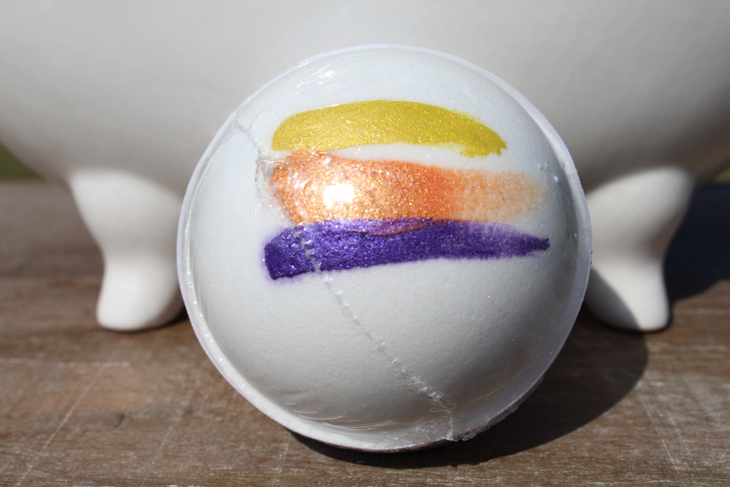 Bath bomb - 5.5 oz - Rainbow - TOY INSIDE!
